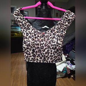 Stylish Leopard Print Crop Top